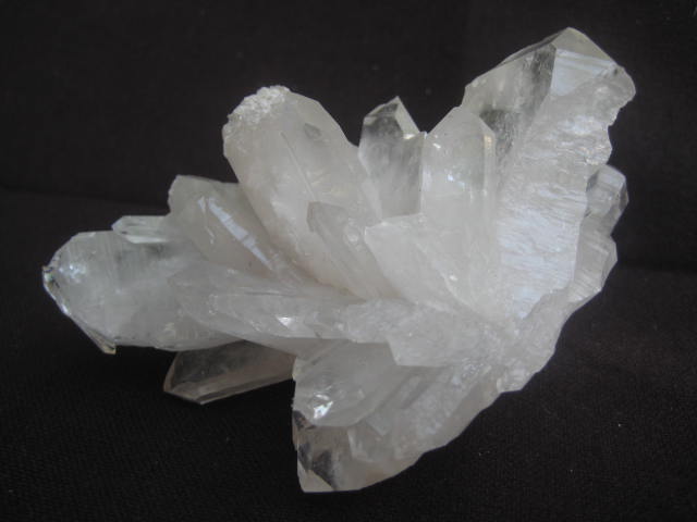 Cluster Quartz -Draws strong Harmony within Community 1717